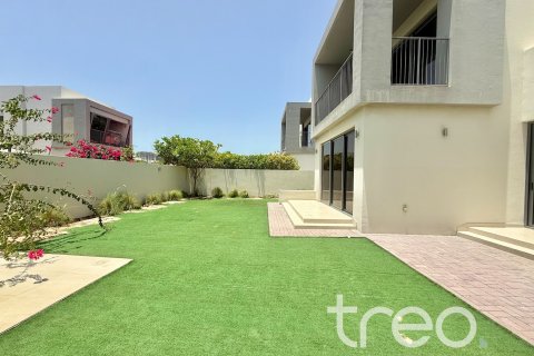 ویلا برای اجاره در Dubai Hills Estate، Dubai، امارات متحده عربی 4 خوابه ، 300.73 متر مربع ، شماره 733496 - تصویر 2