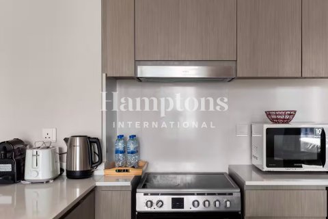 Apartmen di Palm Jumeirah, Dubai, UAE 1 bilik tidur, 74.78970209 meter persegi № 736006 - foto 3
