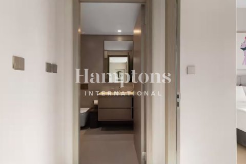 Apartmen di Palm Jumeirah, Dubai, UAE 1 bilik tidur, 74.78970209 meter persegi № 736006 - foto 16