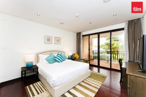Palm Jumeirah, Dubai, UAE의 판매용 아파트 침실 2개, 170.6제곱미터 번호 678174 - 사진 13