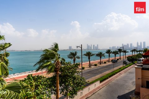 Palm Jumeirah, Dubai, UAE의 아파트 침실 2개, 170.6제곱미터 번호 678174