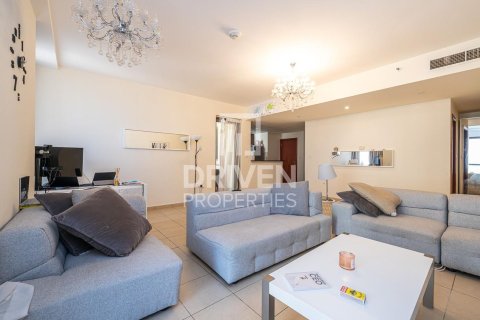 Apartmen di Jumeirah Beach Residence, Dubai, UAE 1 bilik tidur, 102.66 meter persegi № 756502 - foto 6