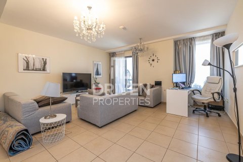 Apartmen di Jumeirah Beach Residence, Dubai, UAE 1 bilik tidur, 102.66 meter persegi № 756502 - foto 4
