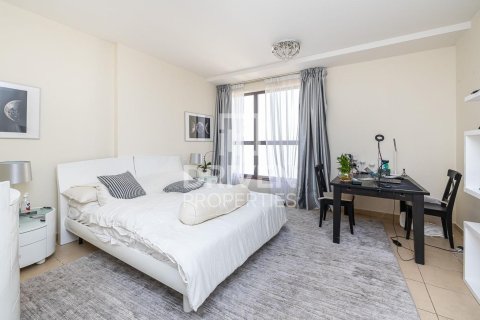 Apartmen di Jumeirah Beach Residence, Dubai, UAE 1 bilik tidur, 102.66 meter persegi № 756502 - foto 5