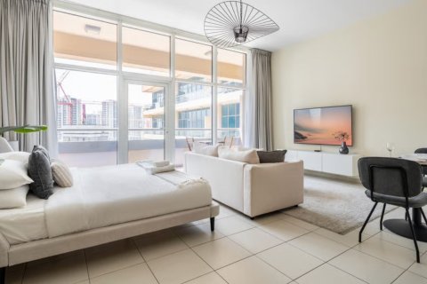 Apartment in Business Bay, Dubai, UAE 61 sq.m. № 730474 - photo 1