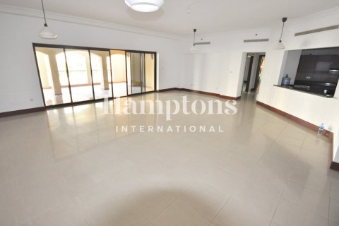 Apartment til leje i Palm Jumeirah, Dubai, UAE 3 soveværelser, 308.62376600 kvm № 754645 - foto 7