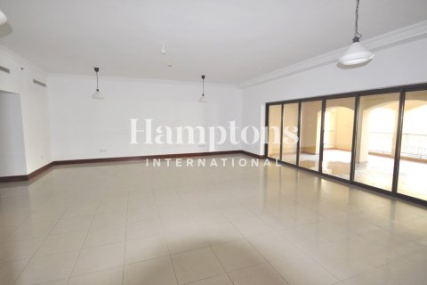 Apartment til leje i Palm Jumeirah, Dubai, UAE 3 soveværelser, 308.62376600 kvm № 754645 - foto 3