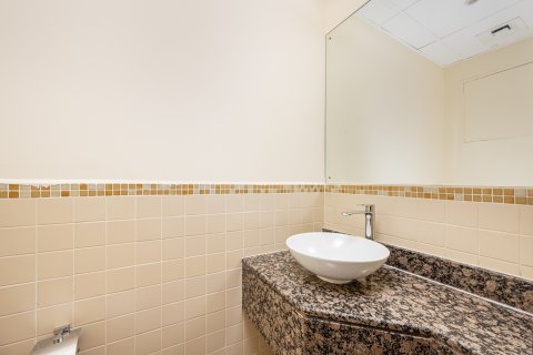 Apartemen di Jumeirah Beach Residence, Dubai, UEA 2 kamar tidur, 120.81 m2 nomor 749403 - foto 12