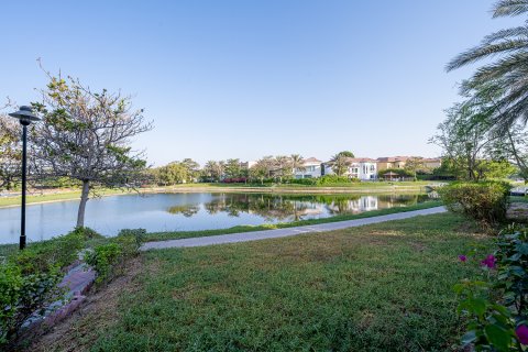 Vila v Jumeirah Islands, Dubai, SAE 4 ložnice, 818.68 m² Č.: 749402 - fotografie 5