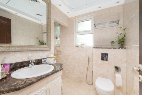 Vila v Jumeirah Islands, Dubai, SAE 4 ložnice, 818.68 m² Č.: 749402 - fotografie 11