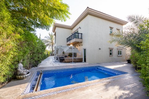 Vila v Jumeirah Islands, Dubai, SAE 4 ložnice, 818.68 m² Č.: 749402 - fotografie 1