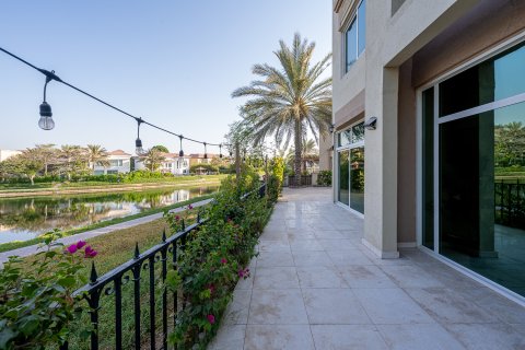 Vila v Jumeirah Islands, Dubai, SAE 4 ložnice, 818.68 m² Č.: 749402 - fotografie 2