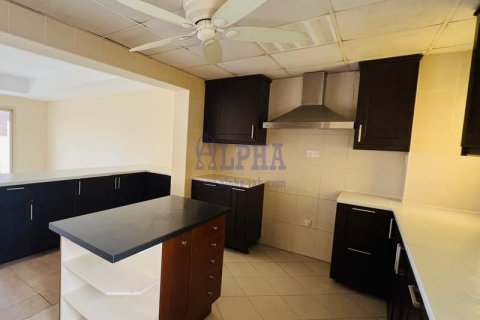 Al Hamra Village, Ras Al Khaimah, UAE의 임대용 빌라 침실 4개, 197제곱미터 번호 688150 - 사진 8