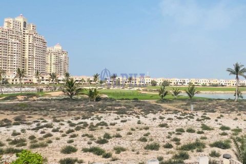 ویلا در Al Hamra Village، Ras Al Khaimah ، امارات متحده عربی 4 خوابه ، 197 متر مربع.  شماره 688150