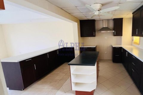 Al Hamra Village, Ras Al Khaimah, UAE의 임대용 빌라 침실 4개, 197제곱미터 번호 688150 - 사진 6