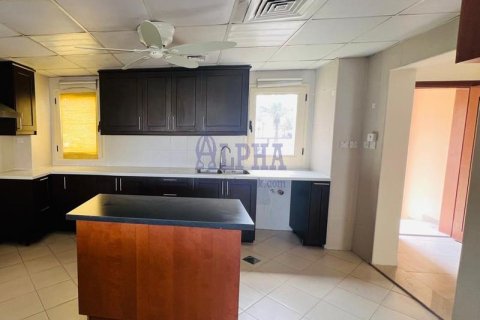 Al Hamra Village, Ras Al Khaimah, UAE의 임대용 빌라 침실 4개, 197제곱미터 번호 688150 - 사진 4