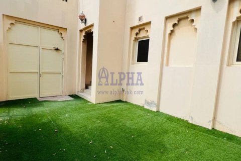 Al Hamra Village, Ras Al Khaimah, UAE의 임대용 빌라 침실 4개, 197제곱미터 번호 688150 - 사진 3