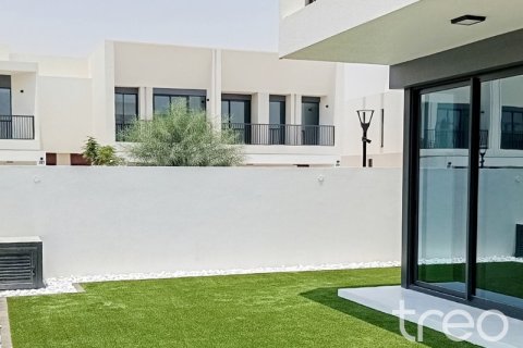 Townhouse in Town Square, Dubai, UAE 4 bedrooms, 210.33 sq.m. № 741078 - photo 10