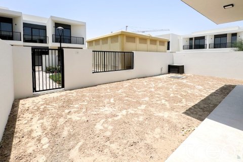 Townhouse in Town Square, Dubai, UAE 4 bedrooms, 210.33 sq.m. № 741078 - photo 7
