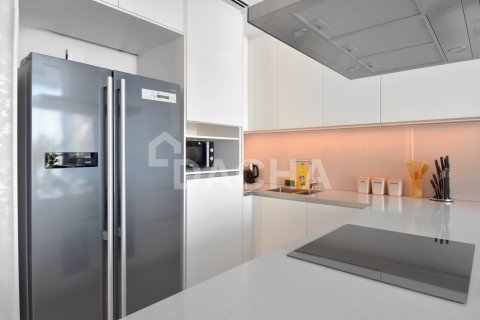 Müüa korter asukohaga Jumeirah Beach Residence, Dubai, AÜE: 2 magamistoaga, 105 m² Nr 717740 - pilt 3