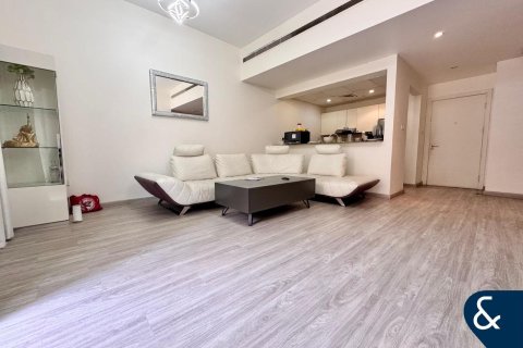 Appartement te koop in Greens, Dubai, VAE 3 slaapkamers, 155 vr.m., nr 666388 - foto 1