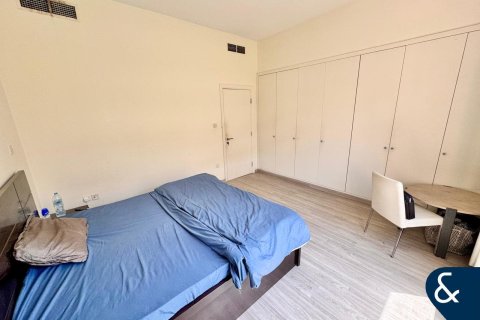 Appartement te koop in Greens, Dubai, VAE 3 slaapkamers, 155 vr.m., nr 666388 - foto 11