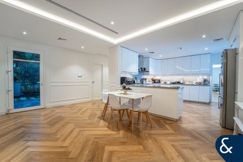 Villa te koop in Motor City, Dubai, VAE 4 slaapkamers, 399 vr.m., nr 666393 - foto 9