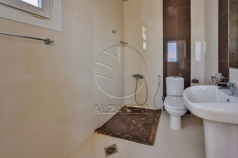 Villa te huur in Abu Dhabi, VAE 10 slaapkamers, 800 vr.m., nr 662944 - foto 20