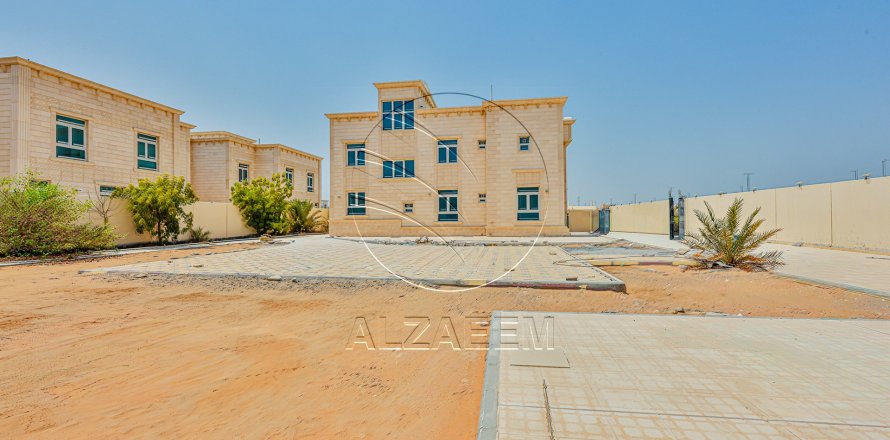 Villa in Abu Dhabi, VAE 10 slaapkamers, 800 vr.m. nr 662944