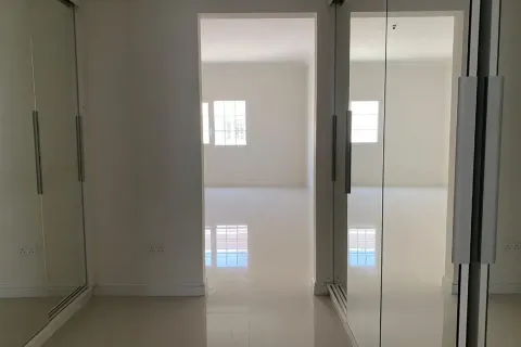 Villa in affitto a Dubai, EAU 4 camere da letto, 3349 mq. № 662943 - foto 5