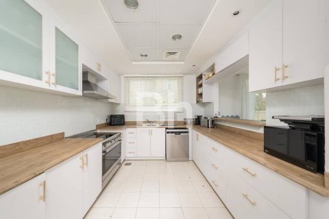 Vila u Mudon, Dubai, UAE 3 spavaćih soba, 387 m2 Br. 642463 - fotografija 14