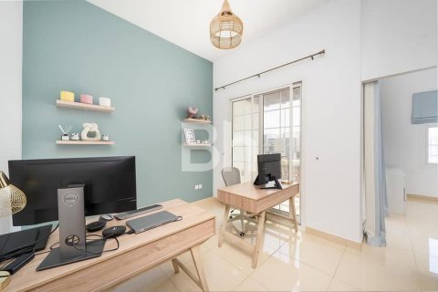 Vila u Mudon, Dubai, UAE 3 spavaćih soba, 387 m2 Br. 642463 - fotografija 13
