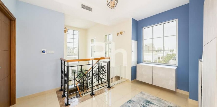 Vila u Mudon, Dubai, UAE 387 m2, 3 spavaćih soba Br. 642463