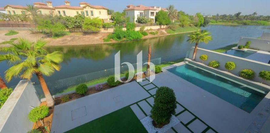Villa asukohaga Jumeirah Park, Dubai, AÜE: 5 magamistoaga, 631 m² Nr 642468