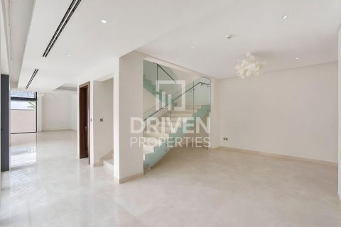 Villa en alquiler en Mohammed Bin Rashid City, Dubai, EAU 4 dormitorios, 559.09 m2 № 745214 - foto 4