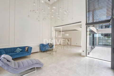 Villa en alquiler en Mohammed Bin Rashid City, Dubai, EAU 4 dormitorios, 559.09 m2 № 745214 - foto 3
