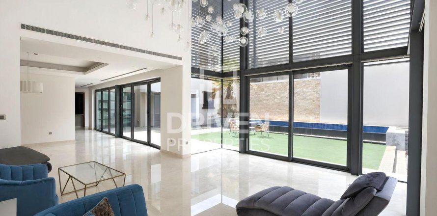 Villa en Mohammed Bin Rashid City, Dubai, EAU 4 dormitorios, 559.09 m² № 745214