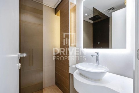 Business Bay, Dubai, UAE의 임대용 아파트 침실 2개, 123.75제곱미터 번호 745212 - 사진 14
