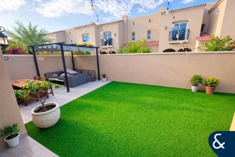 Üürile anda villa asukohaga Serena, Dubai, AÜE: 3 magamistoaga, 255 m² Nr 698262 - pilt 1