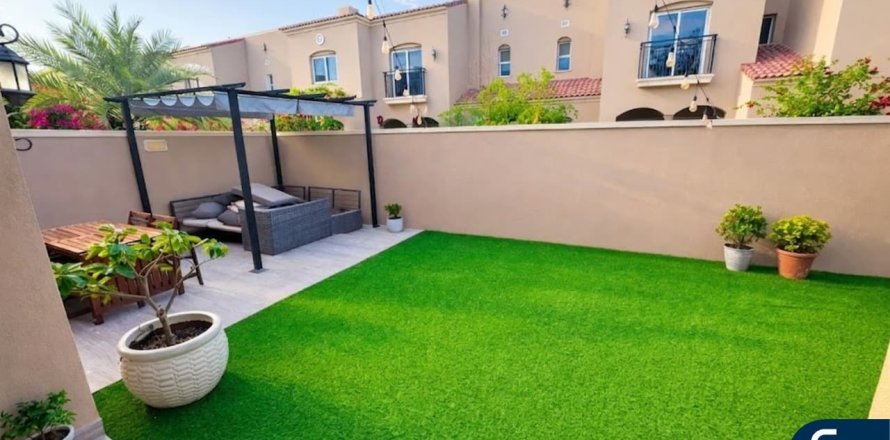 Villa asukohaga Serena, Dubai, AÜE: 3 magamistoaga, 255 m² Nr 698262