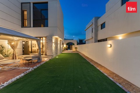 Rekkehus til leie i Dubai, Emiratene 3 soverom, 326.7 kvm Nr. 687621 - Foto 3