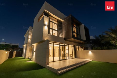 Radový dom v Dubai, SAE 3 spálne, 326.7 m2 č. 687621 - Fotografia 19