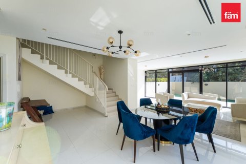 Kaupunkipientalo Dubai, Arabiemiraatit 3 makuuhuonetta, 326.8 m2 № 687621 - kuva 23