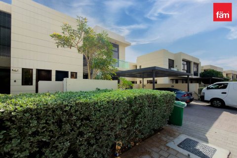 Radový dom v Dubai, SAE 3 spálne, 326.7 m2 č. 687621 - Fotografia 3