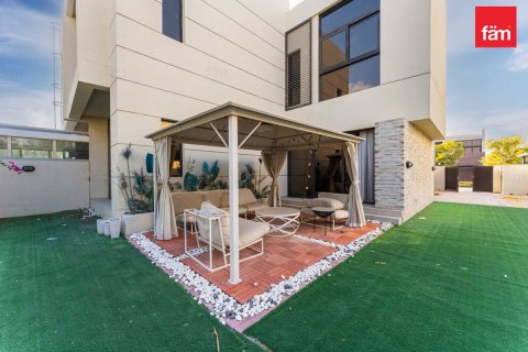 Rekkehus til leie i Dubai, Emiratene 3 soverom, 326.7 kvm Nr. 687621 - Foto 12