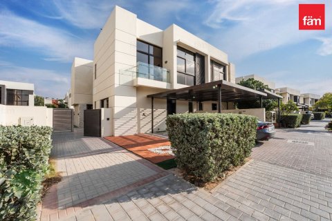 Rumah bandar di Dubai, UAE 3 bilik tidur, 326.7 meter persegi № 687621