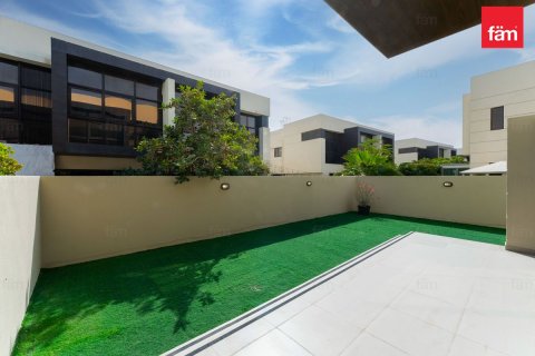 Radový dom v Dubai, SAE 3 spálne, 326.7 m2 č. 687621 - Fotografia 23