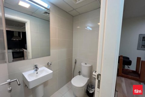 Apartament de închiriat în Business Bay, Dubai, EAU 2 dormitoare, 90 mp.  №687619 - poză 11