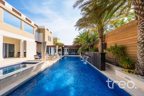 Villa en venta en Mudon, Dubai, EAU 5 dormitorios, 529.55 m2 № 739195 - foto 2