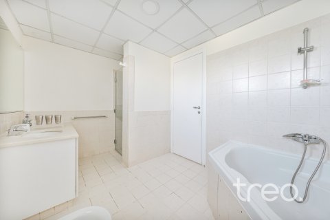 Villa en venta en Meadows, Dubai, EAU 5 dormitorios, 342.53 m2 № 739194 - foto 15